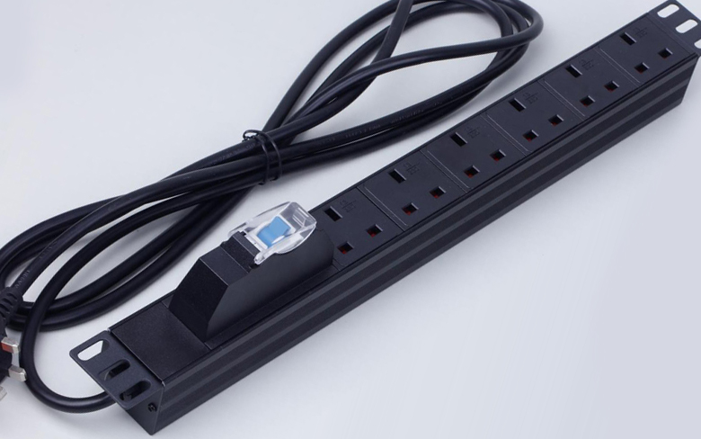 6位英式PDU插座，帶空開，英標PDU插座